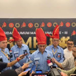 Mentan Ancam Cabut Izin Usaha Penjual Bapok di Atas HET