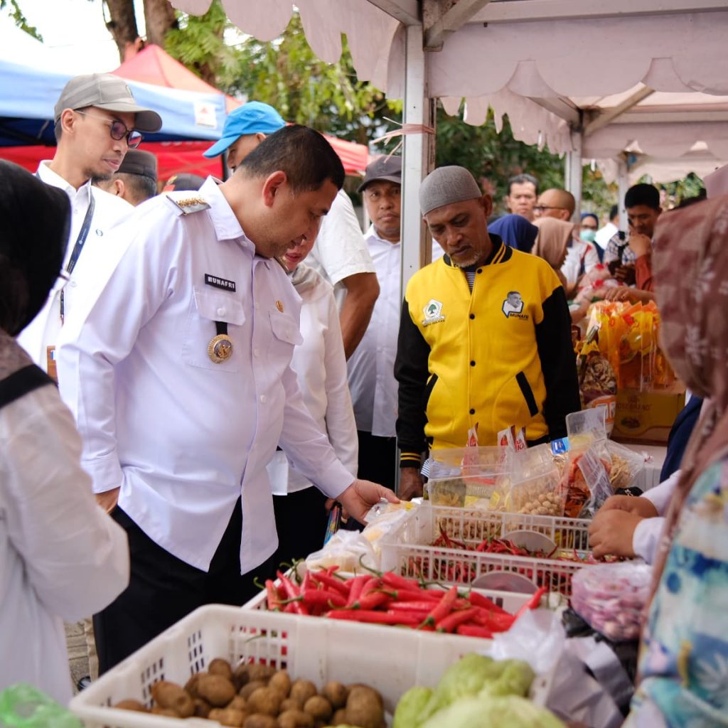 Wali Kota Makassar Pastikan Harga Pangan Terjangkau Melalui Gerakan Pasar Murah