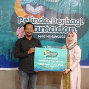 Pelindo Berbagi 553 Paket Sembako untuk Masyarakat dan Panti Asuhan