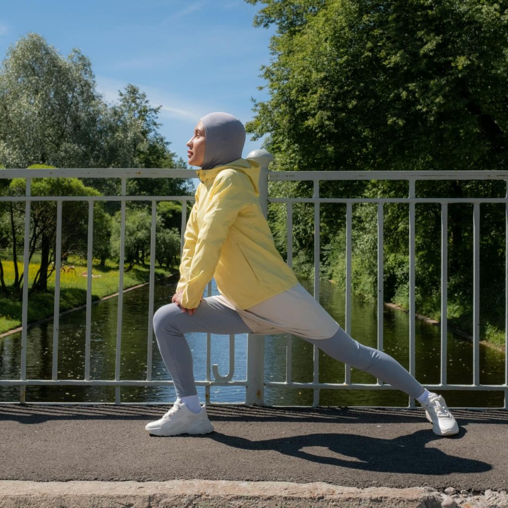 5 Tips Olahraga Saat Perut Kosong di Bulan Puasa yang Aman dan Efektif