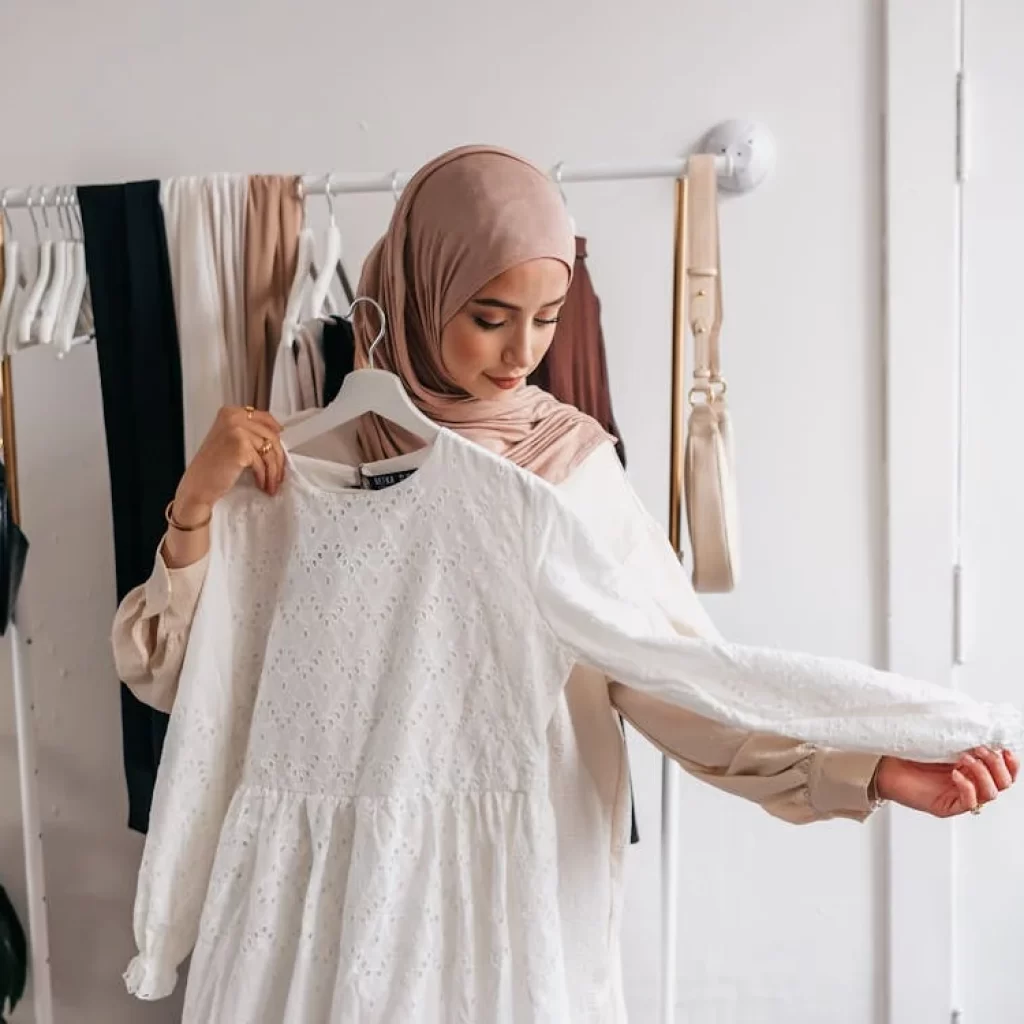 Tren Warna Baju Lebaran yang Stylish Tahun 2025