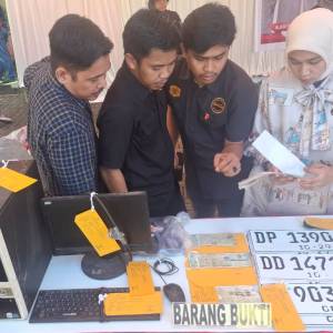 Polisi Tangkap 7 Anggota Sindikat Pemalsu STNK