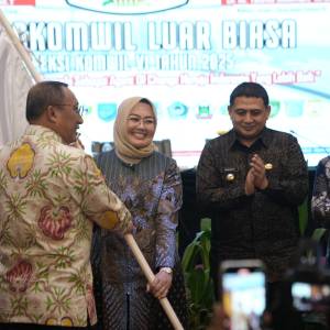 Wali Kota Makassar Sampaikan Aspirasi Warga Pulau di Muskomwil Luar Biasa APEKSI