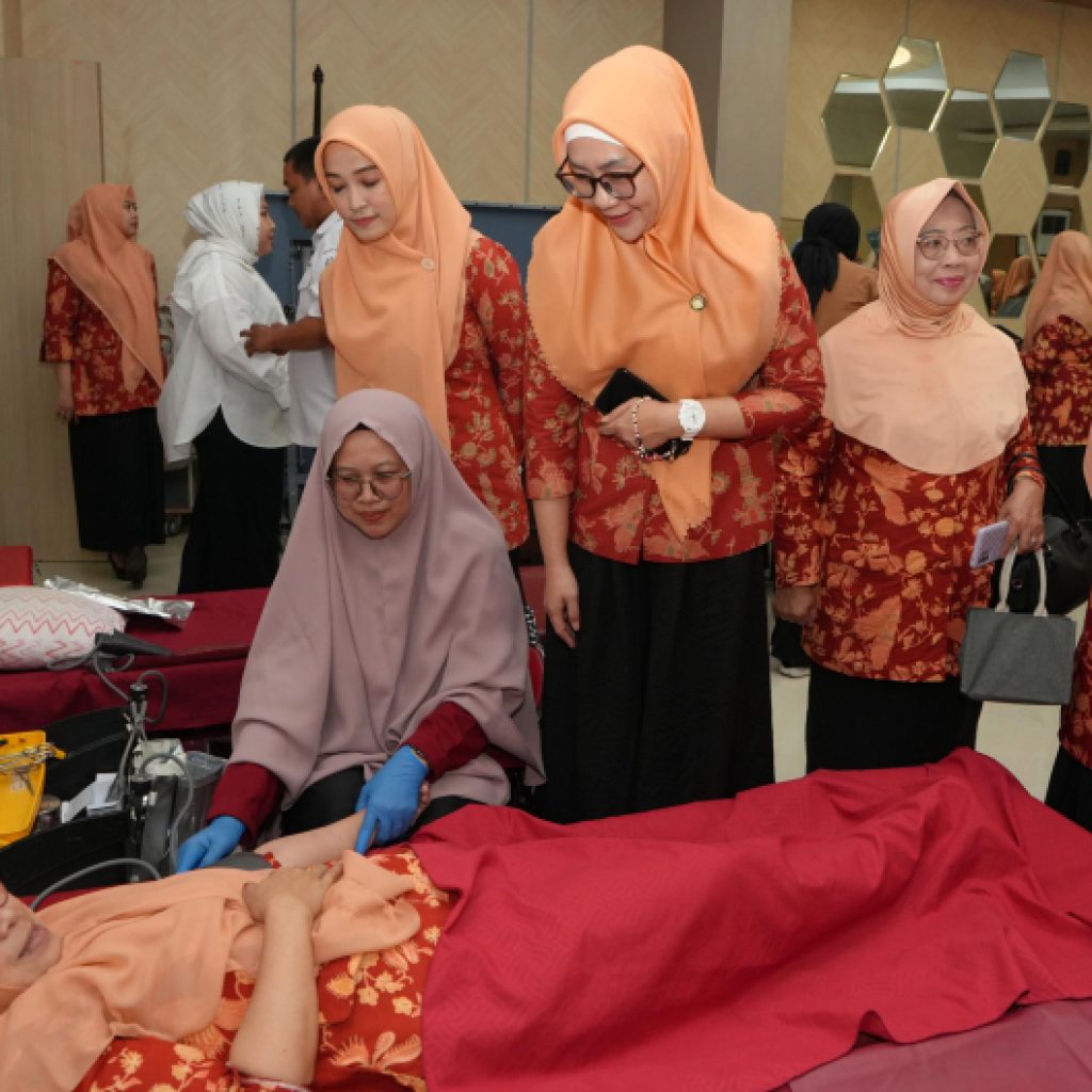 Merayakan Hari Kartini, DWP Sulsel Gelar Donor Darah untuk Masyarakat