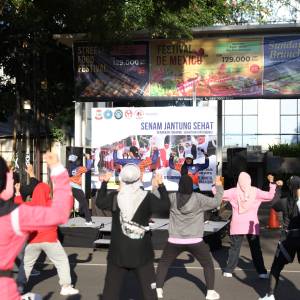 TP PKK, Dekranasda, dan Pokja Bunda PAUD Makassar Gelar Senam Jantung Sehat di CFD