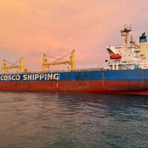 SPJM Sukses Sandarkan Mothership MV Xin An Ping di Pelabuhan Pulau Baai