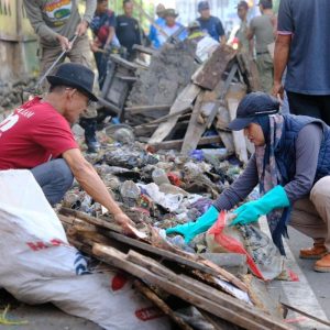 Relokasi PKL dan Pemangkasan Pohon untuk Kota yang Tertata