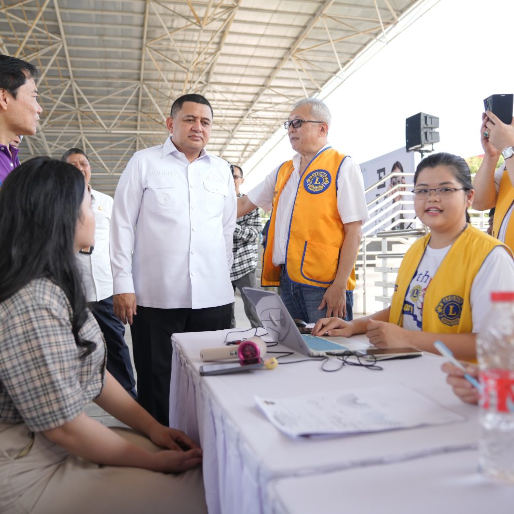 Bersama Lions Club Bagikan 20.000 Kacamata Gratis untuk Pelajar SD dan SMP