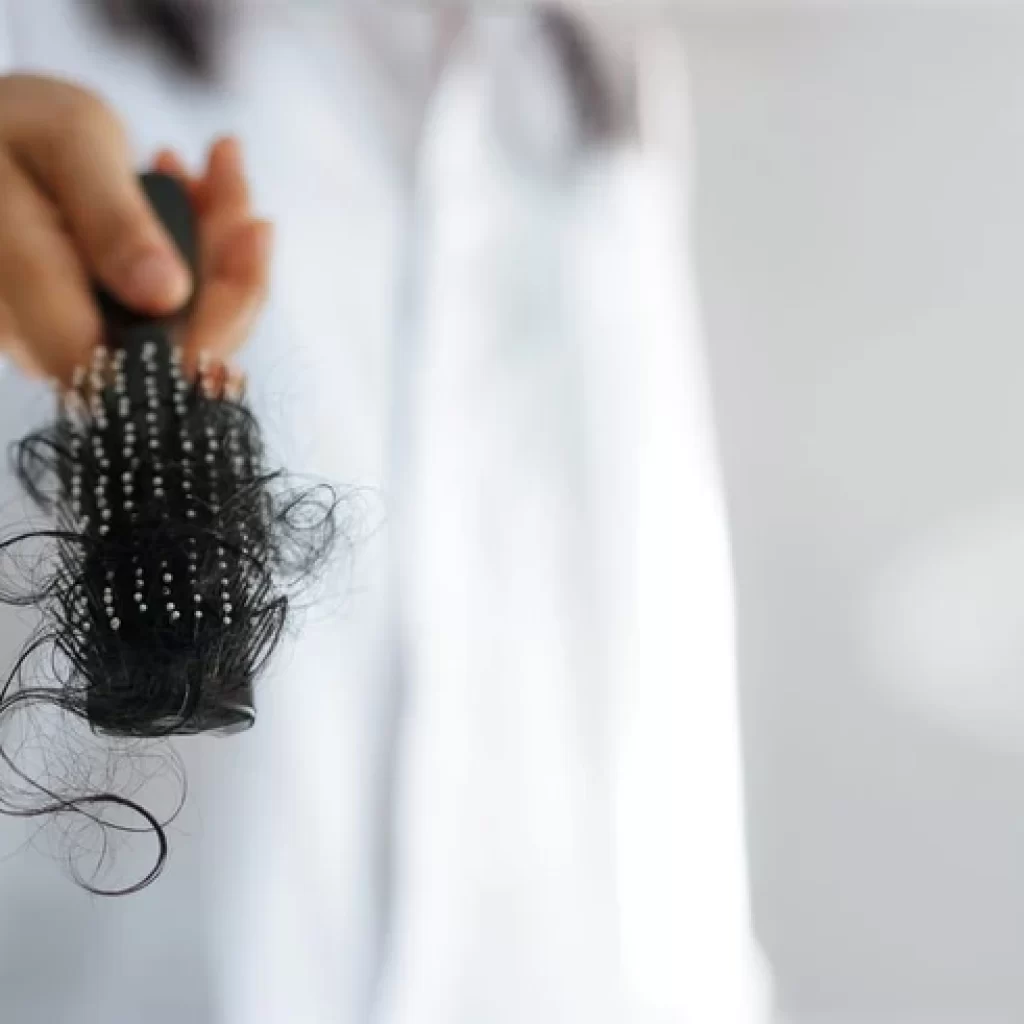 Rambut Rontok Setelah Melahirkan? Coba 11 Tips Mudah Ini!