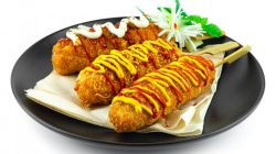 Bunda, Yuk Coba Resep Corndog Sehat Buat Bekal Sekolah Si Kecil