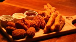 Resep Chicken Strips, Olahan Ayam yang Nikmat untuk Jadi Camilan & Lauk