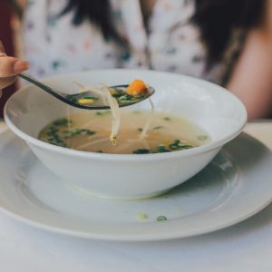 Cek Resep Soto Ayam Bening yang Mudah dan Enak