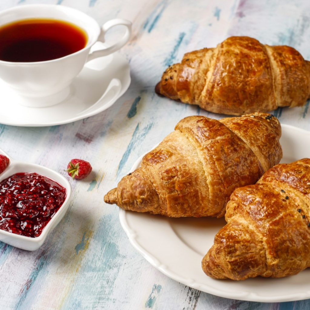 Croissant Empuk dan Renyah, Pas untuk Kopi atau Susu