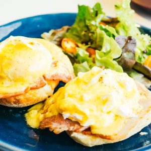 Songgo Buwono, Egg Benedict ala Keraton Yogyakarta