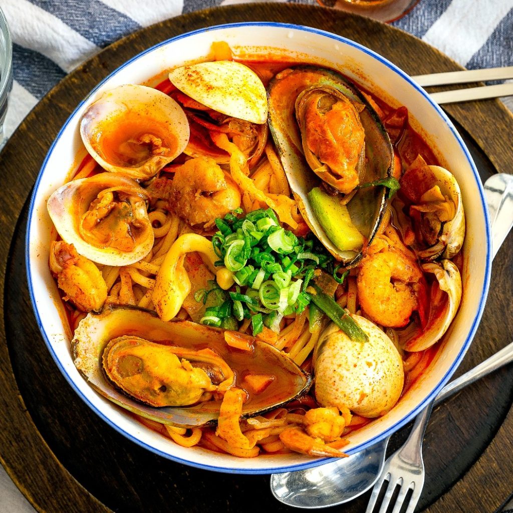 Jjampong Khas Korea, Mie Pedas dengan Sensasi Rasa yang Bikin Nagih