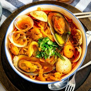 Jjampong Khas Korea, Mie Pedas dengan Sensasi Rasa yang Bikin Nagih