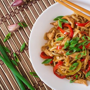 Mi Chili Oil Rumahan, Pedas Gurih Bikin Ketagihan