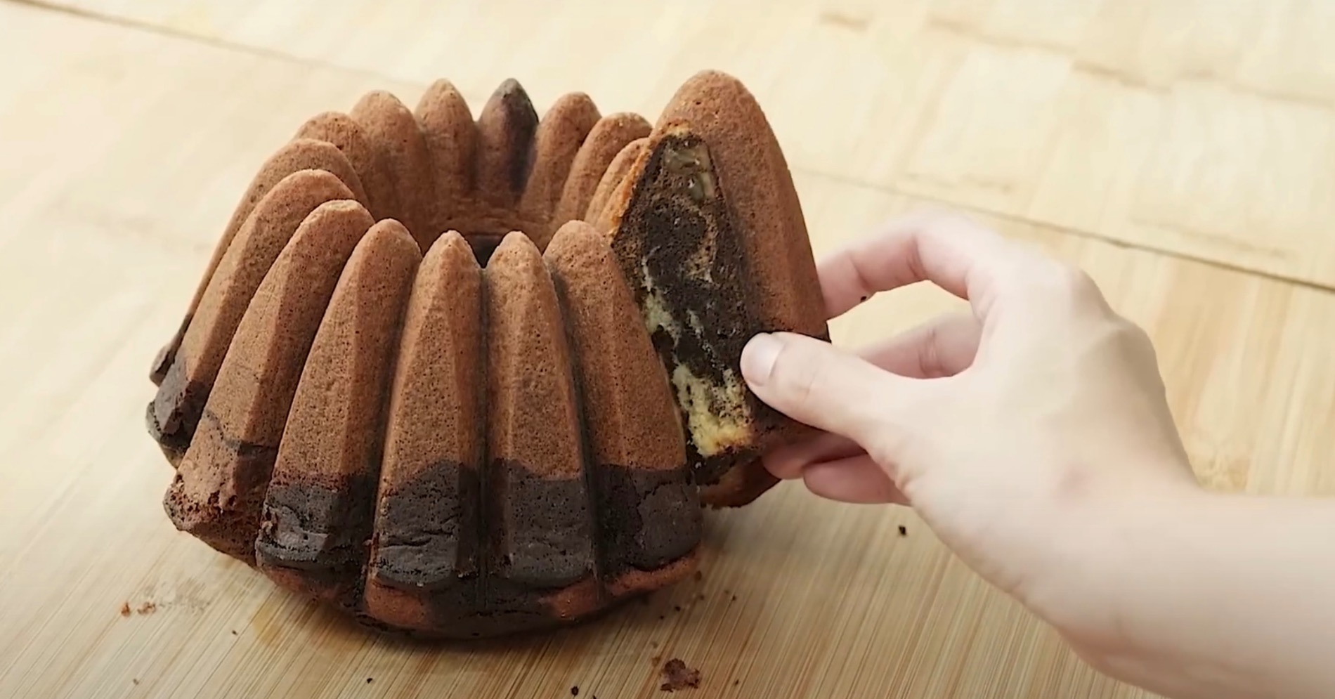 Marble cake ala Chef Devina. (Sumber gambar : YouTube Anchor)