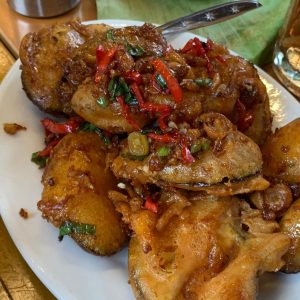 Terong Raos Dapoer Pandan Wangi, Sajian Ikonik Sunda yang Unik