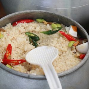 Nasi Liwet Praktis dengan Rice Cooker, Aromanya Menggoda!