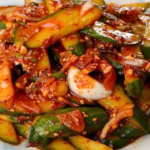 Oi Muchim: Salad Timun Korea Pedas yang Viral & Segar