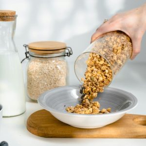 Cara Buat Sereal Homemade dari Granola & Cokelat
