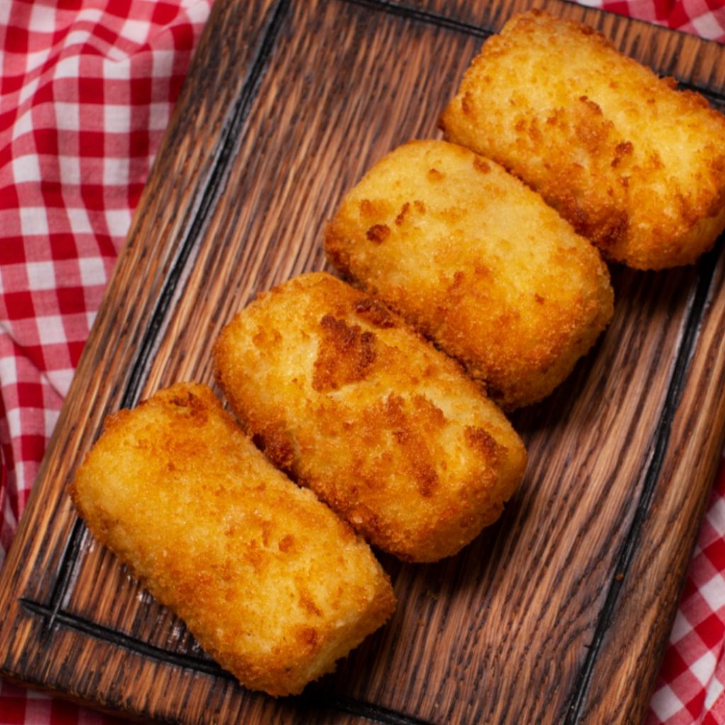 Risol Makaroni Keju: Camilan Gurih & Mengenyangkan untuk Keluarga