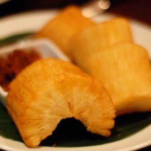 Singkong Goreng Merekah: Camilan Sederhana, Renyah, dan Gurih untuk di Rumah