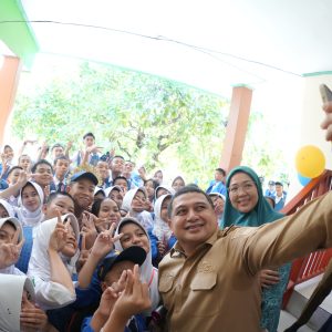 Pendidikan Tanpa Beban, Munafri Tegaskan Sekolah Dilarang Jual Seragam