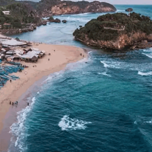 Pantai Drini: Keindahan Eksotis di Pesisir Gunungkidul