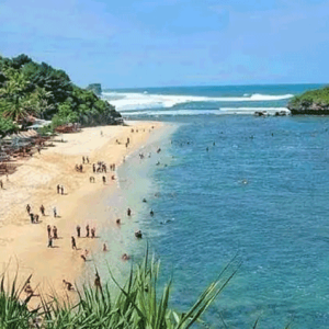 Pantai Slili Gunungkidul: Pantai Romantis dengan Spot Unik