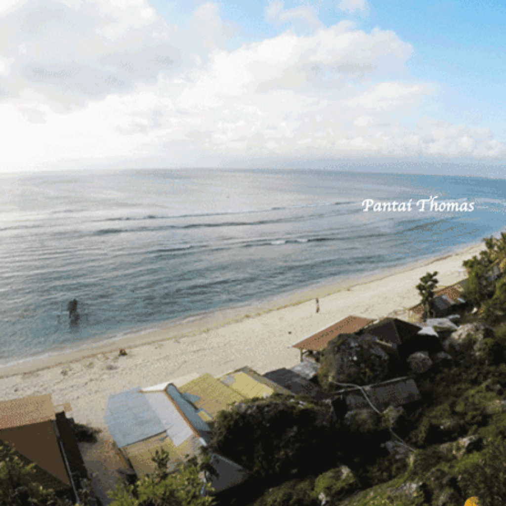 Pantai Thomas: Spot Santai Favorit di Bali Selatan