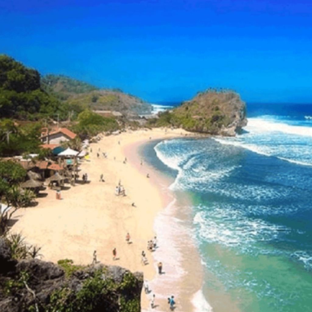 Pantai Indrayanti Gunungkidul: Perpaduan Alam dan Fasilitas Modern