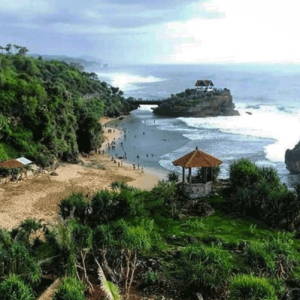 Pantai Kukup: Eksplorasi Alam Eksotis yang Masih Alami