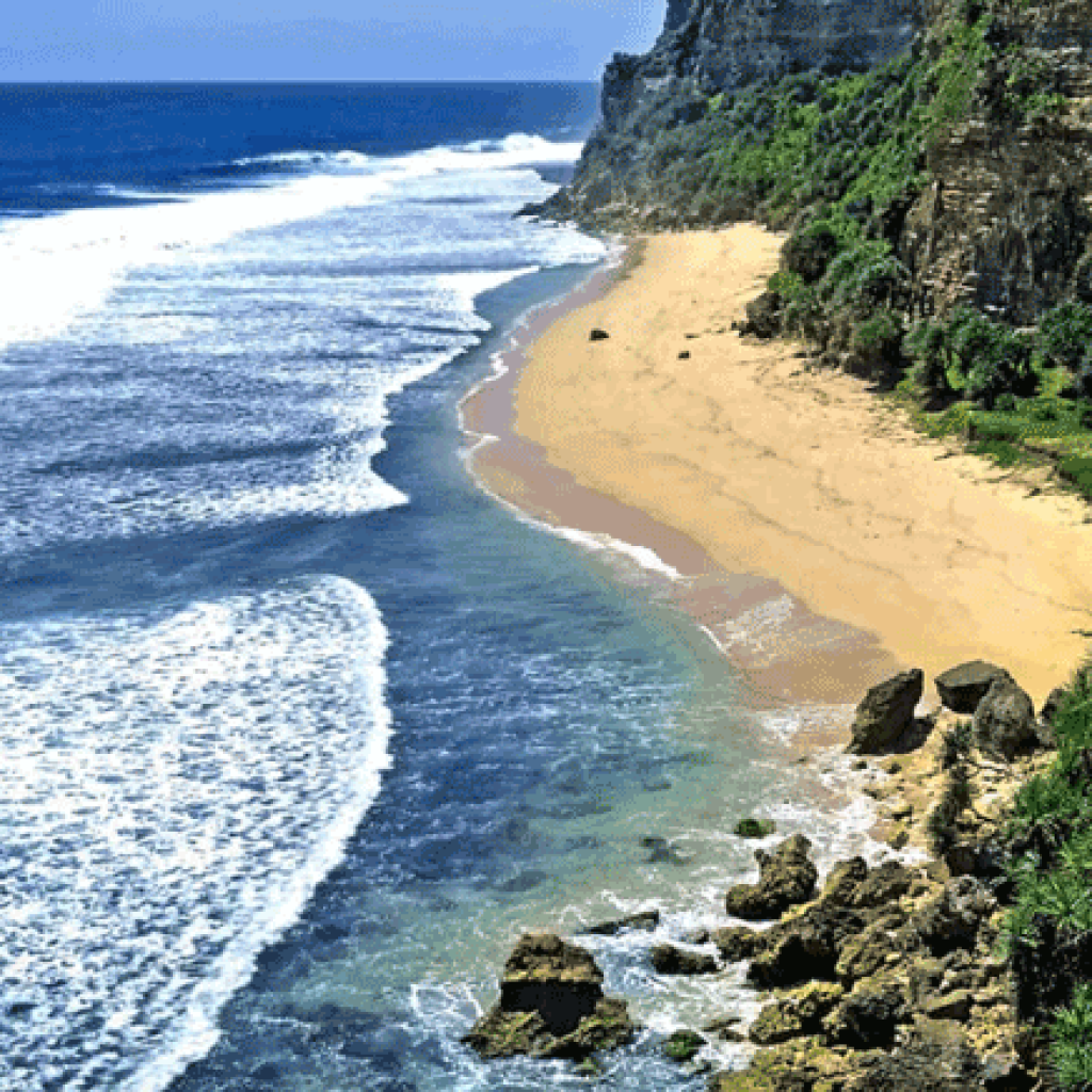 Pantai Watunene: Pantai Baru nan Alami di Timur Indonesia