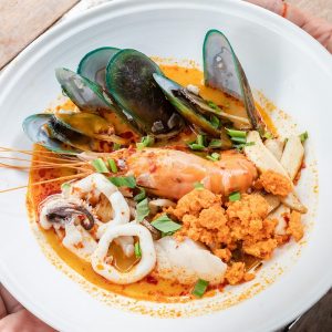 7 Kuliner Halal Thailand yang Wajib Dicoba Saat Traveling