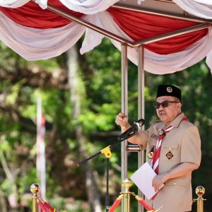 Sekda Sulsel Jufri Rahman Memimpin Apel Besar Hari Pramuka ke-64 di Barru