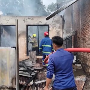 Rumah Warga Terbakar, Diduga Ditinggal Saat Kompor Menyala