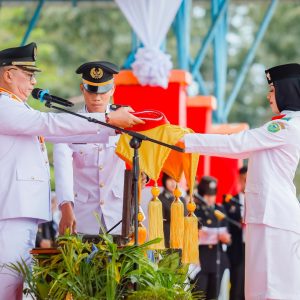Suasana Haru dan Keakraban Warnai Upacara Penurunan Bendera HUT Ke-80 RI di Barru