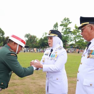 Komando Tegas Letda Inf. Andi Pallawagau Sukses Kawal Upacara Detik-Detik Proklamasi di Barru