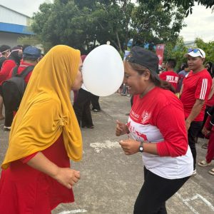 Perusahaan Proyek Makassar Gelar Peringatan HUT RI ke-80, Perkuat Edukasi Lingkungan dan Kedekatan dengan Warga