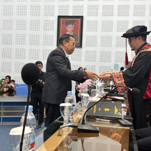 Teliti Akun Instagram 4 Kepala Daerah di Sulsel, Jurnalis Senior Silahuddin Genda Raih Gelar Doktor Komunikasi di Unhas