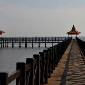 Pantai Bentar: Pesona Pantai Ramah Keluarga di Probolinggo