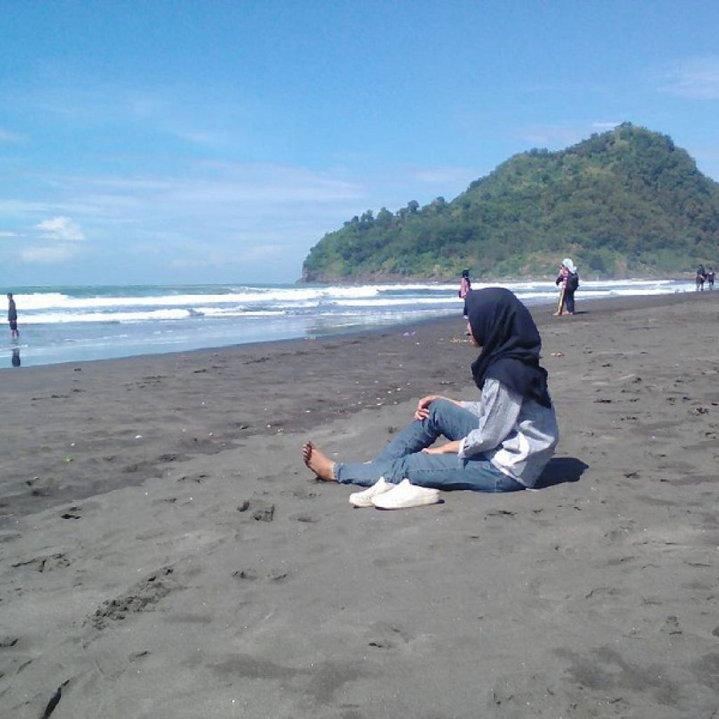 Pantai Suwuk Kebumen: Liburan Seru dengan Pemandangan Laut Luas