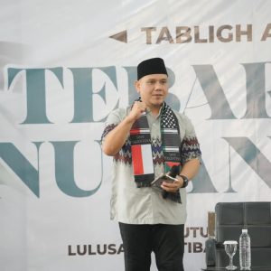 Pemkot Makassar–Wahdah Islamiyah Teken MoU Pengelolaan Sampah, Urban Farming, dan Penguatan Sekolah Berbahasa Arab. 