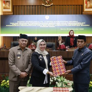 DPRD dan Bupati Barru Sepakati Perubahan APBD 2025, Tegaskan Komitmen Transparansi dan Pembangunan Berkelanjutan