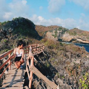 Pantai Gesing Gunung Kidul: Keindahan Tersembunyi di Ujung Selatan