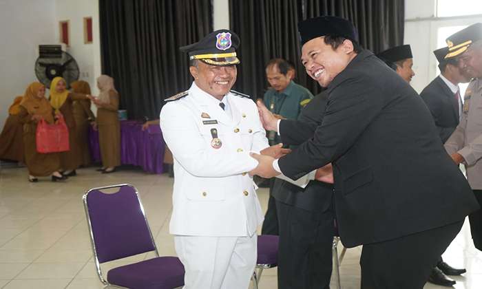 Gebrakan di Enrekang: Wakil Bupati Lantik Delapan Pejabat Administrator, Camat Malua Meraih Kesempatan Emas!