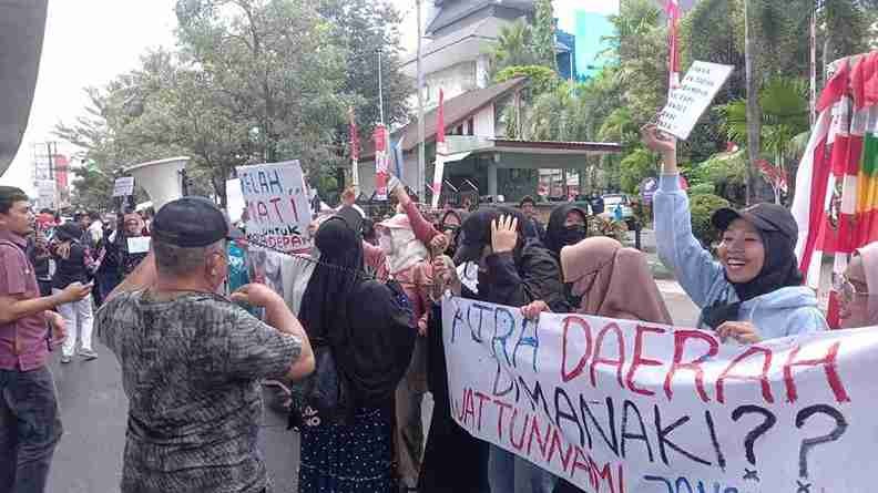 Warga Makassar Gelar Aksi Tolak Proyek PLTSa, Soroti Dampak Lingkungan dan Anggaran