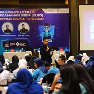 Waspada Jerat Dunia Maya! Diskominfo Makassar Bekali Pelajar SMP dengan “KLiKS”
